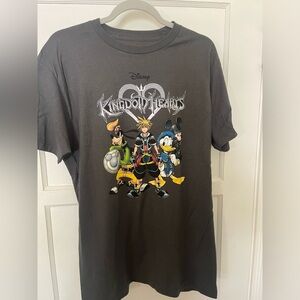 Official Disney x Kingdom of Hearts Gray T-Shirt Size Large